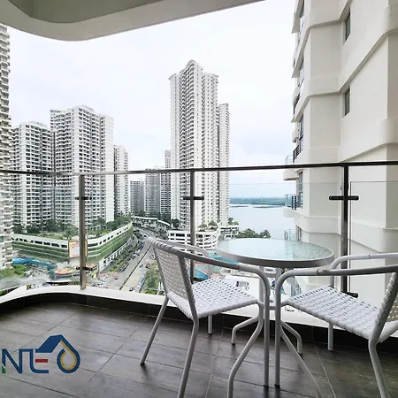 Country Garden Danga Bay Neo Suites Johor Bahru Room photo